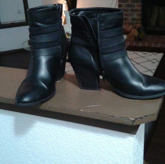 a.n.a Shoes - A.N.A. (JCP) Ana Luz Bootie